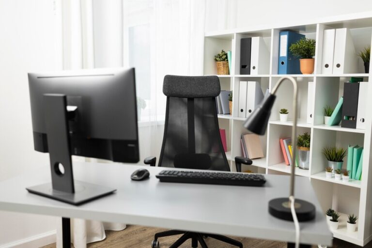 Work Desk Essentials: Features for Productivity and Comfort