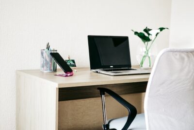 adjustable desk, adjustable desk singapore